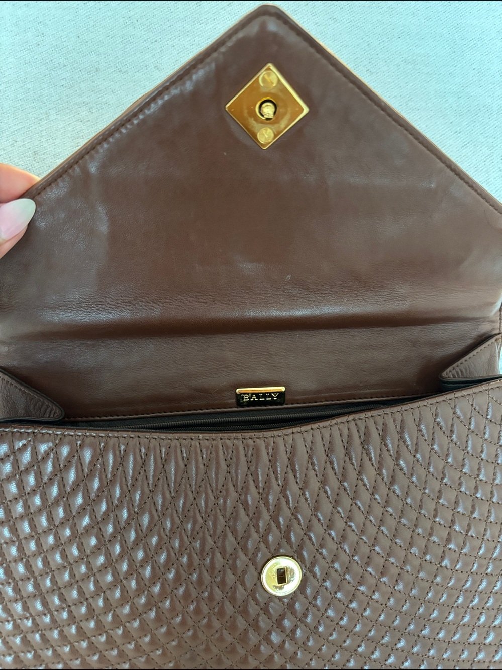 Bally  Quilted  Brown Leather Top-Handle Women’s Bag Turn lock. Clean - Picture 12 of 12